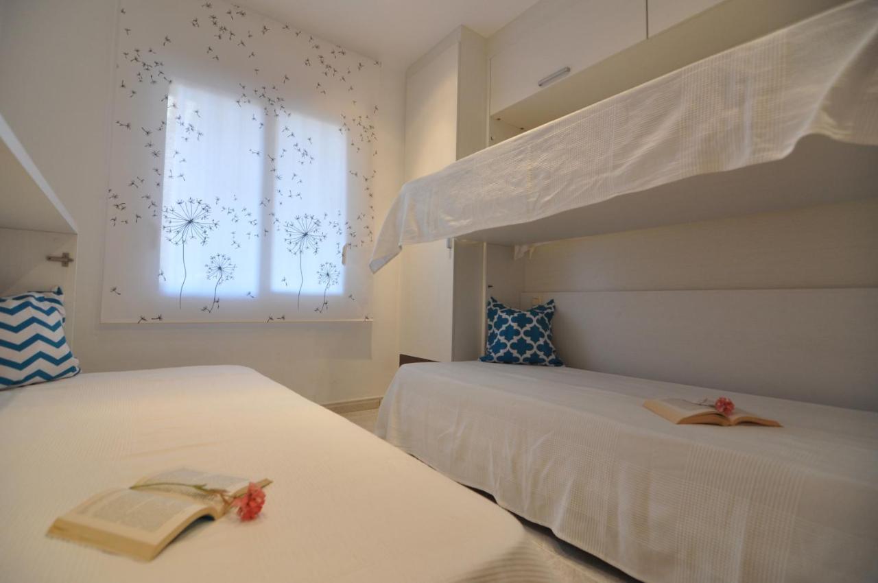 Rnet - Front De Mer - Roses Costa Brava Exterior photo